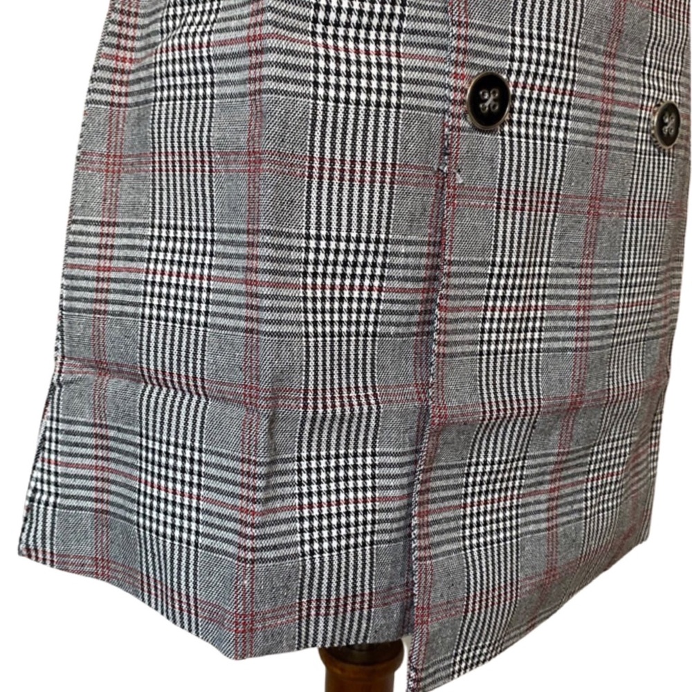 Chic Plaid Mini Bodycon Pencil Skirt with Buttons - Picture 14 of 16